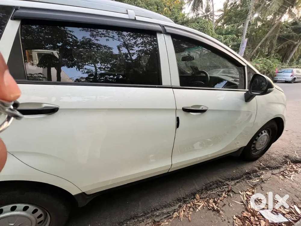 Mahindra Marazzo 2020 Diesel 221000 Km Driven