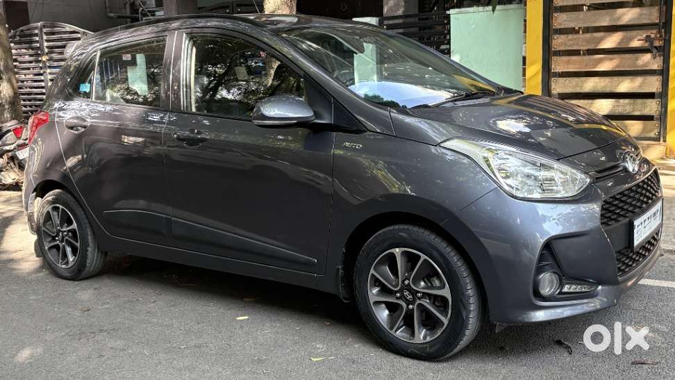 Hyundai i10 Sportz AT, 2019, Petrol