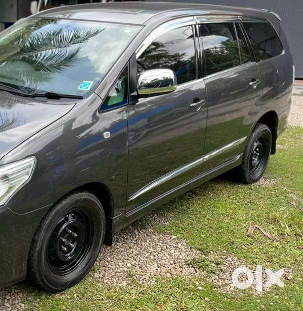 Toyota Innova 2.5 Gx 8 Str Bs-iii, 2015, Diesel