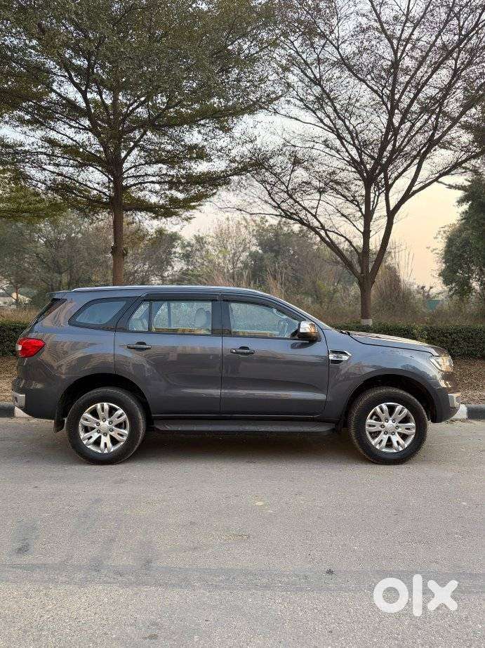 Ford Endeavour 2.2 Trend At 4x2, 2016, Diesel