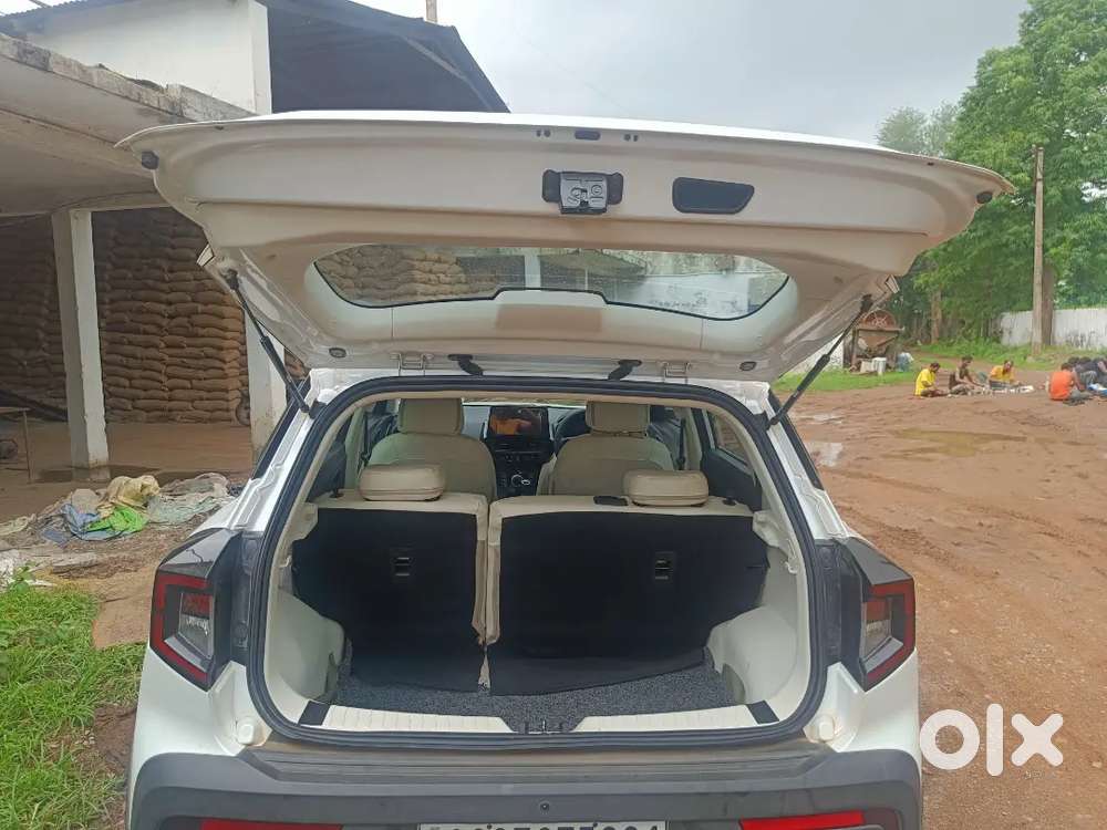 Mahindra 3xo Mx1 2024 Petrol Well Maintained