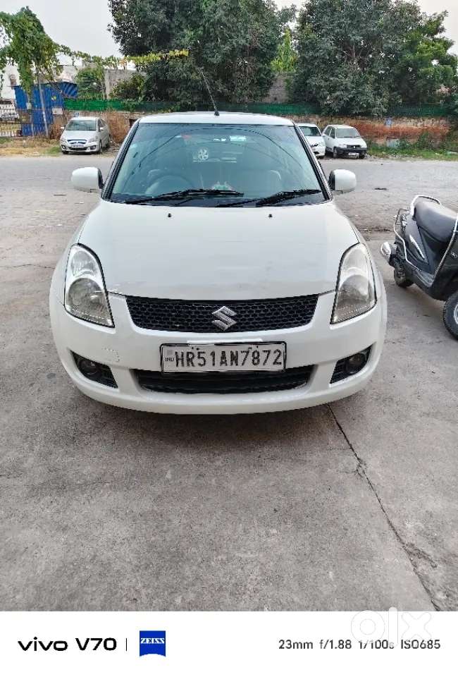 Maruti Suzuki Swift Vxi Bsiv, 2011, Petrol