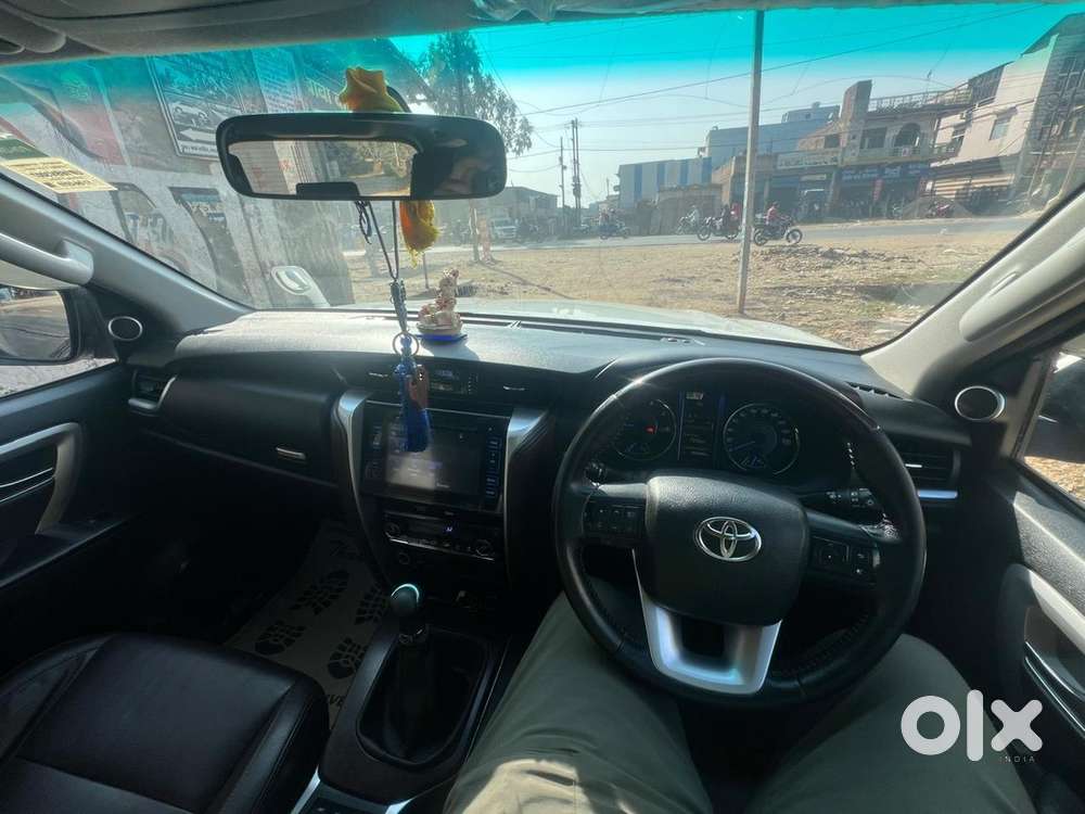 Toyota Fortuner 2017 Diesel 86000 Km Driven
