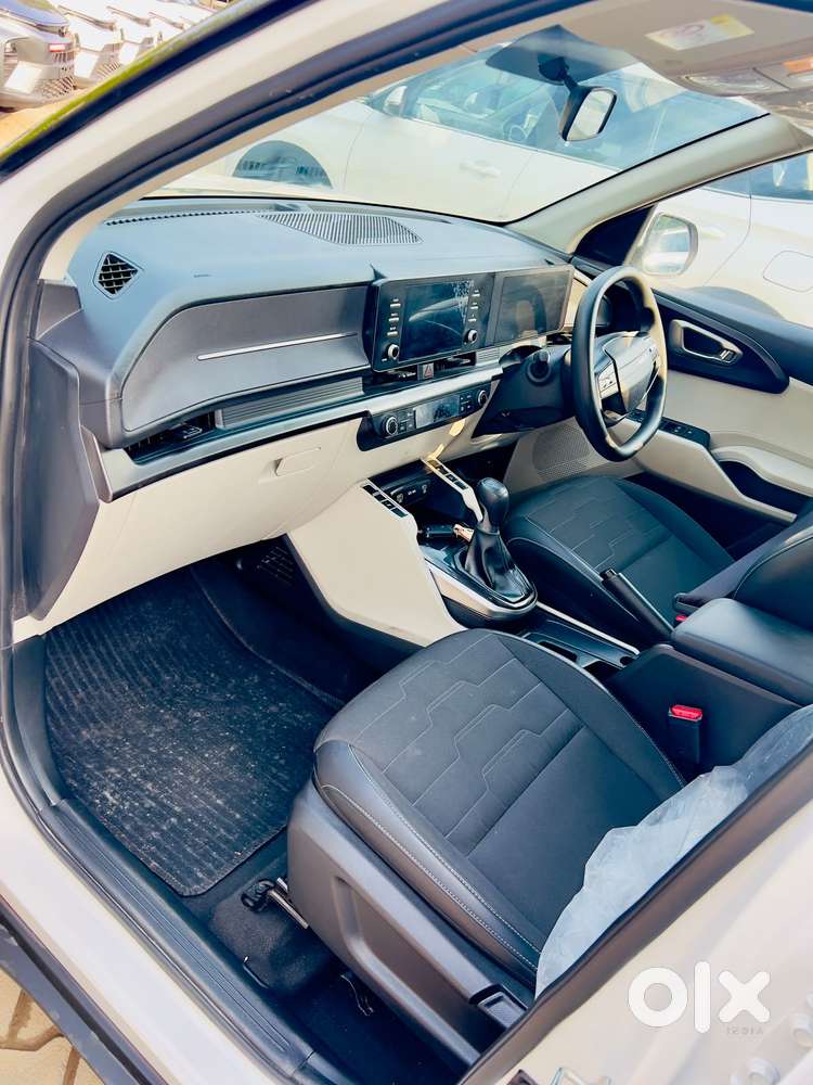 Kia Carens Clavis Htk, 2025, Petrol
