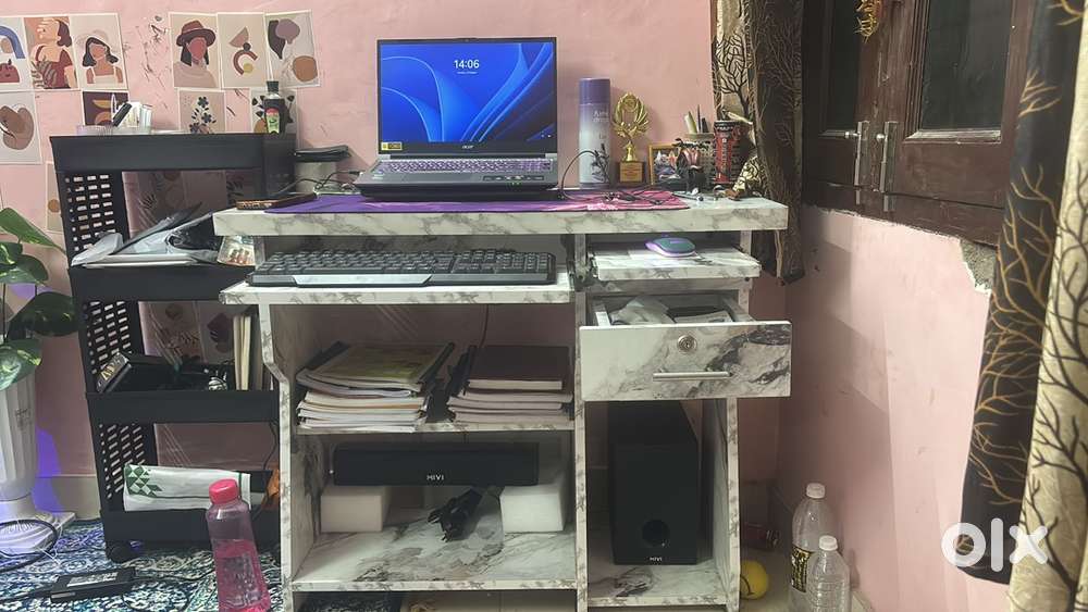 Computer Table