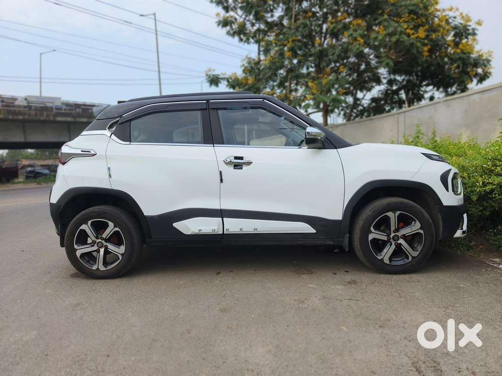 Tata Punch Adv+s 2025