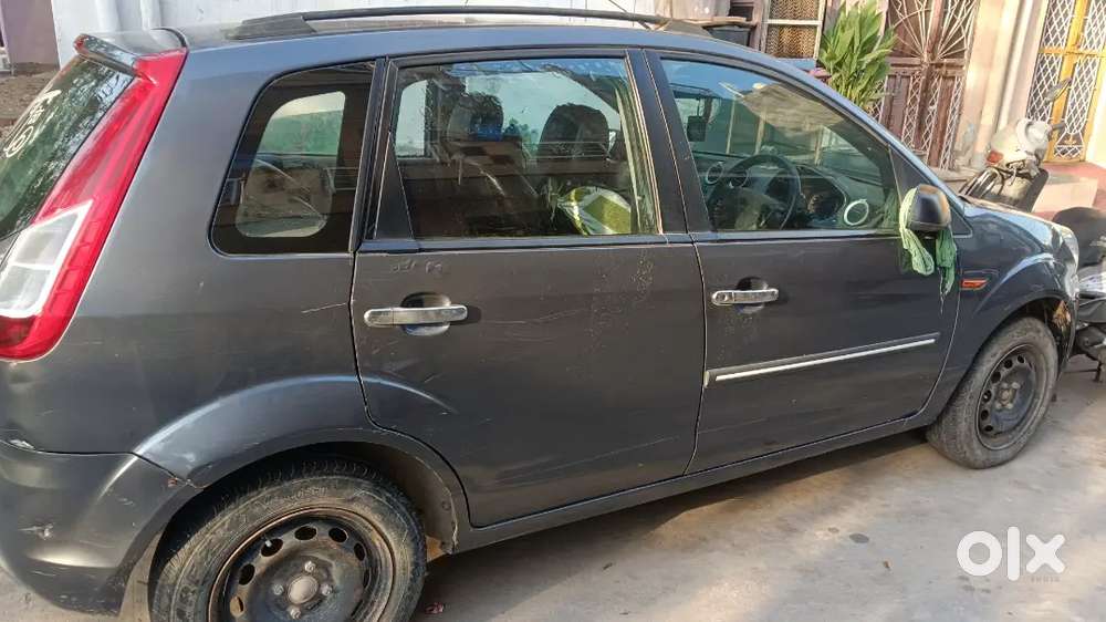 Ford Figo 15 Petrol 75000 Km Driven