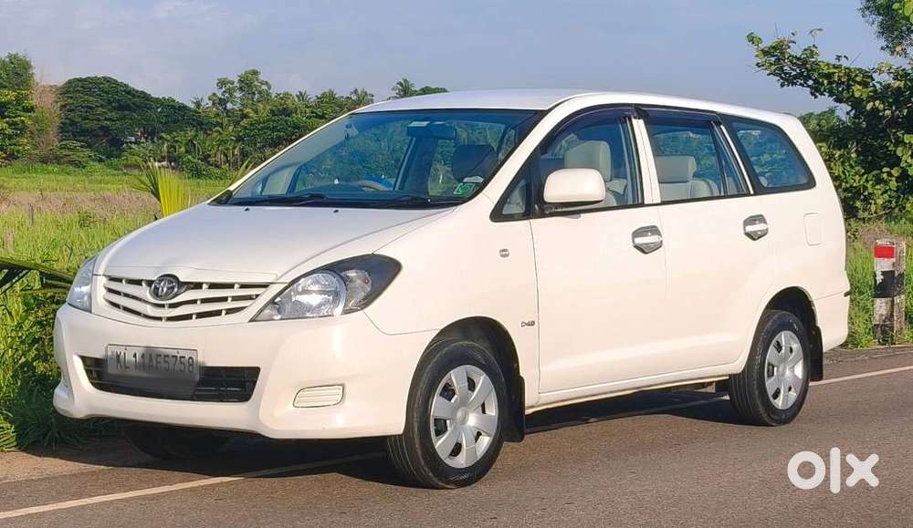 Toyota Innova 2.5 G (diesel) 8 Seater, 2010, Diesel