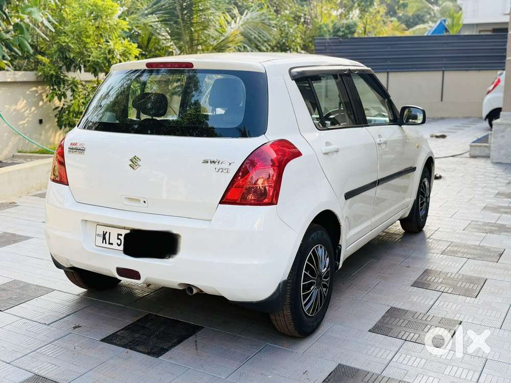 Maruti Suzuki Swift Vxi Optional, 2010, Petrol