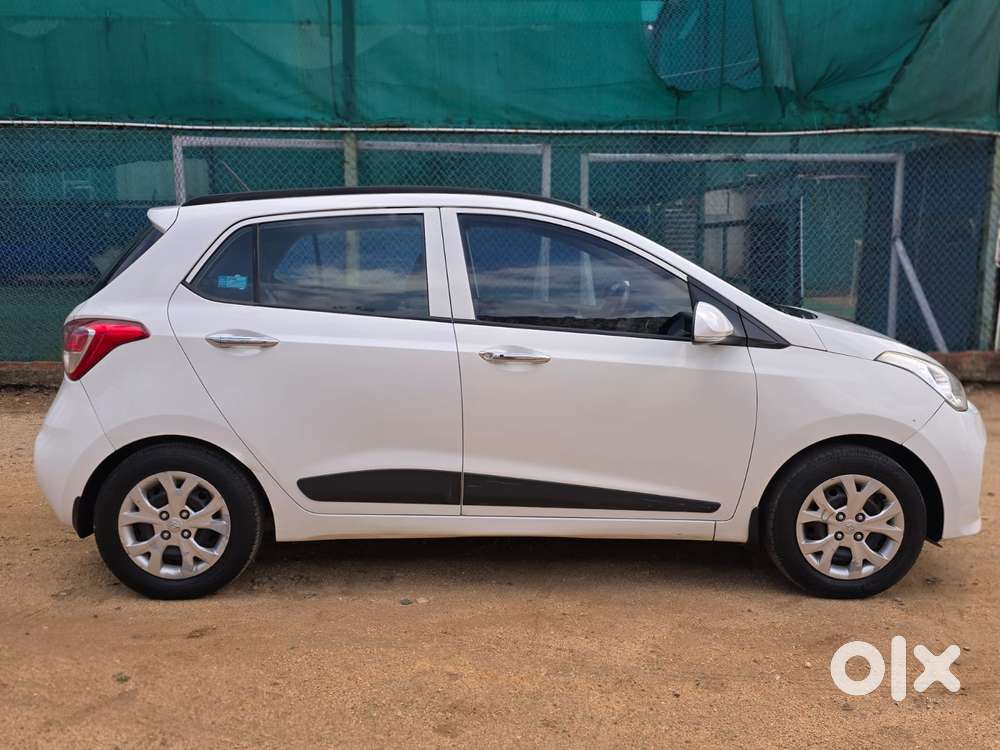 Hyundai Grand I10 Sportz, 2017, Cng & Hybrids