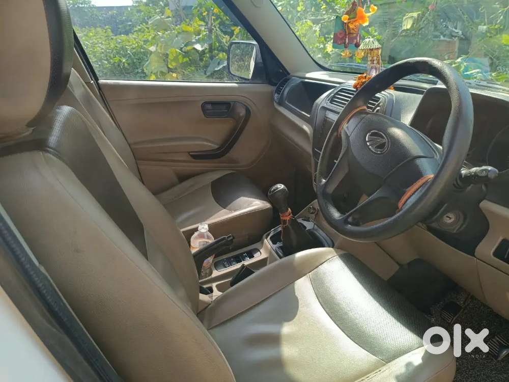Mahindra Tuv 300 2017 Variant