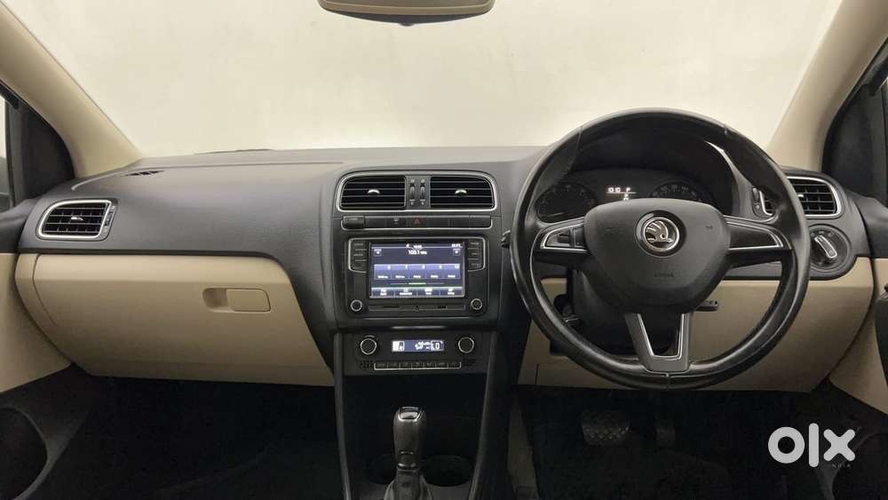 Skoda Rapid 1.6 Mpi At Style, 2017, Petrol