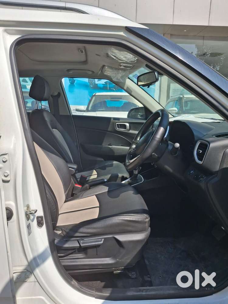 Hyundai Venue Sx Dual Tone Turbo, 2021, Petrol
