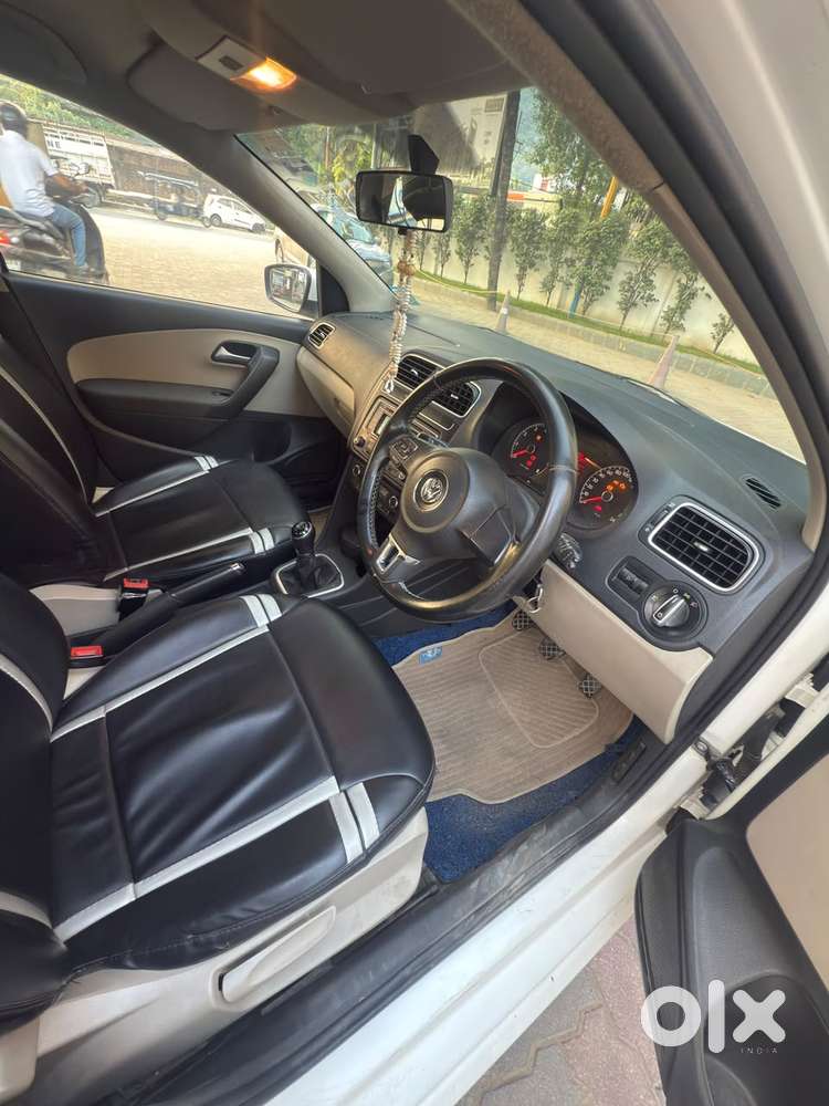 Volkswagen Polo Petrol Highline 1.2l, 2013, Petrol