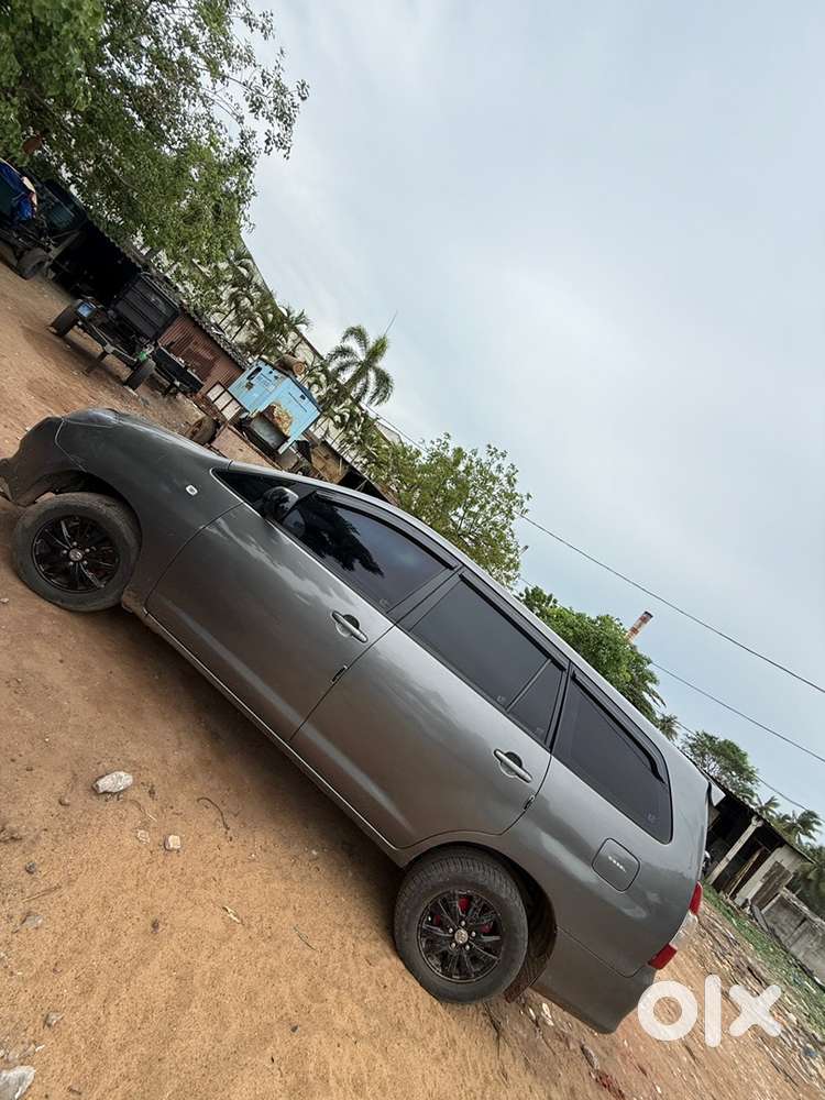 Toyota Innova Diesel 2011