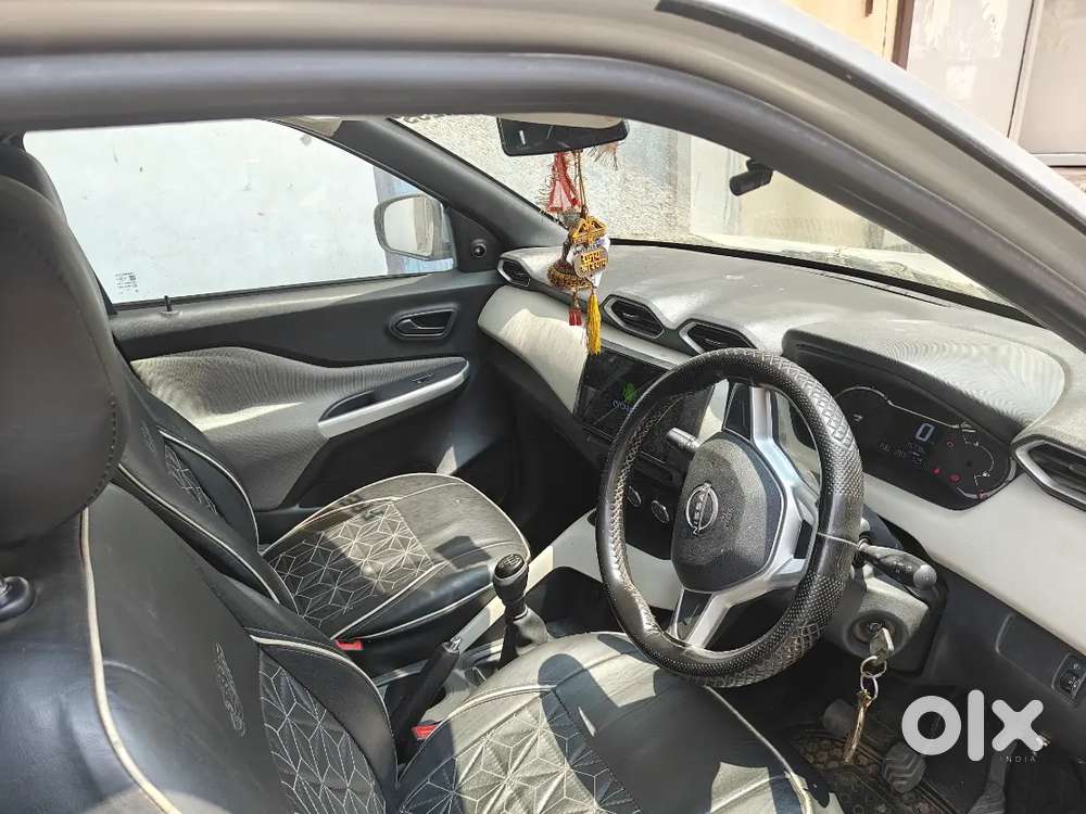 2022 Magnite 1.0 Xe Petrol