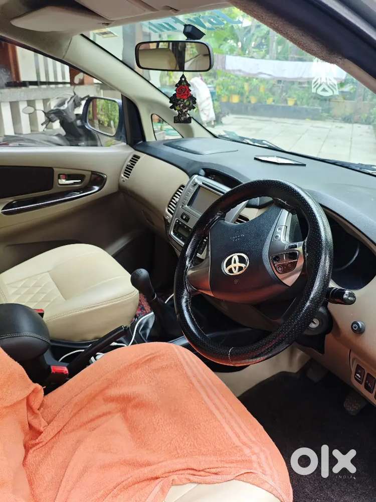 Toyota Innova 2015 Diesel Well Maintained