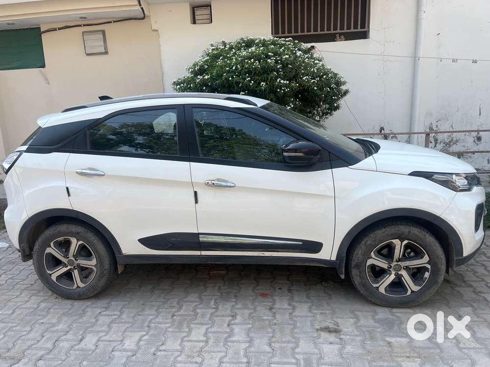 Tata Nexon 2023 Petrol
