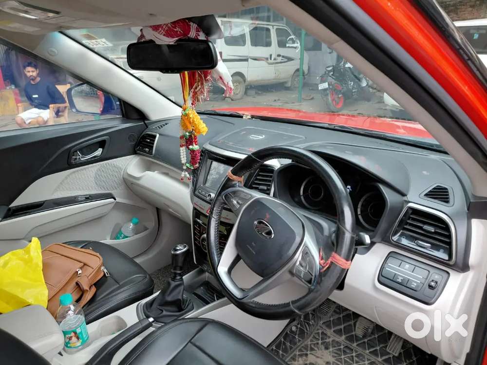 Mahindra Xuv300 2019 Diesel Good Condition W8 Optional