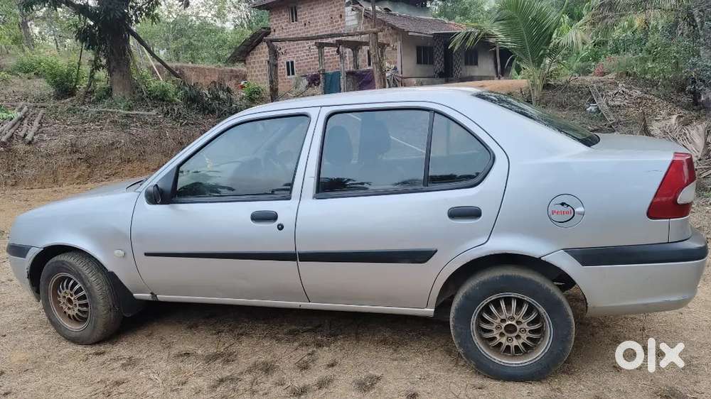 Ford Ikon 2005 Petrol 90000 Km Driven