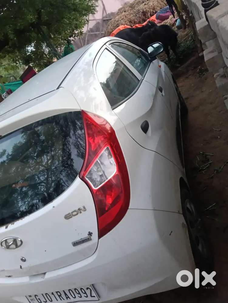 Car Bechni Hai