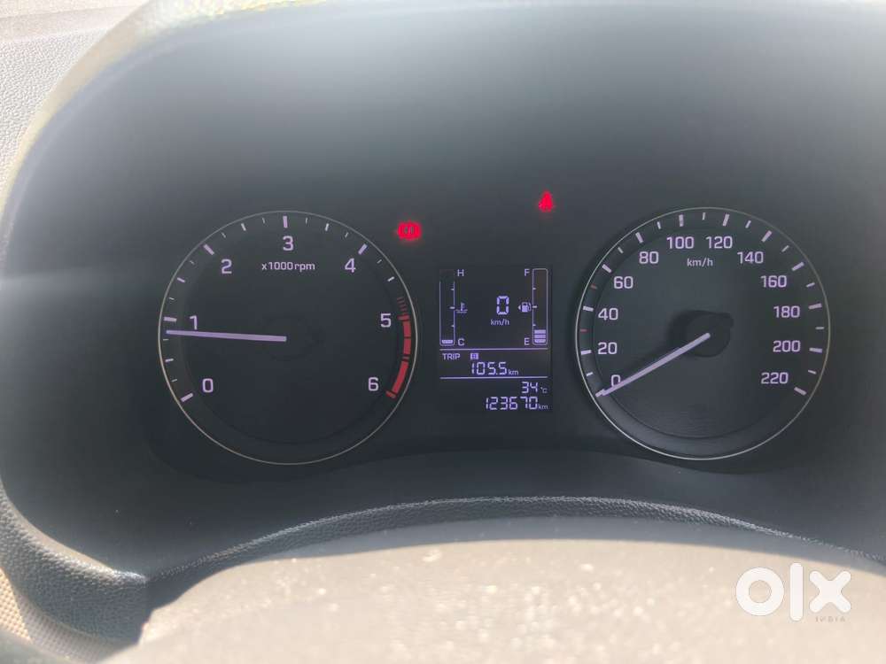 Maruti Suzuki Swift Vxi Abs Bsiv, 2017, Petrol