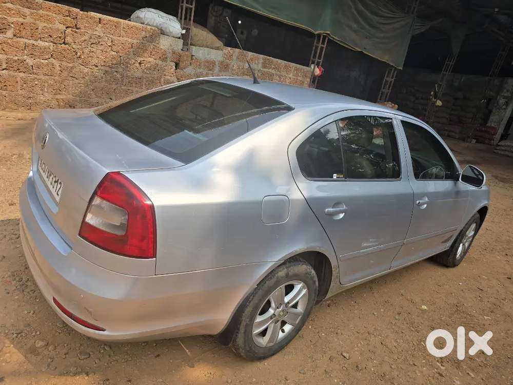 Skoda Laura 2010 Diesel 207000 Km Driven