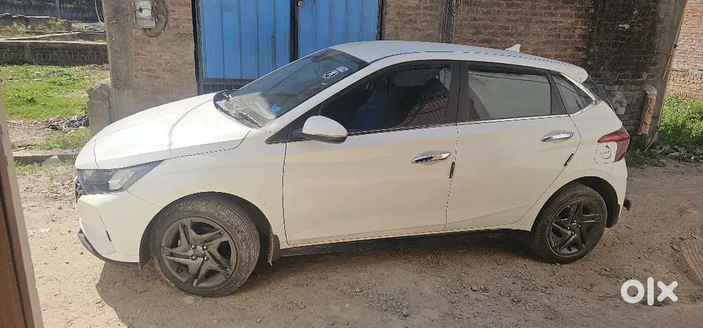 Hyundai New I20 2022 Petrol 28700 Km Driven