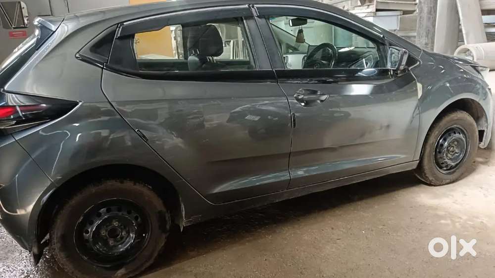 Tata Altroz 1.2 Xe 2022 Petrol Manual