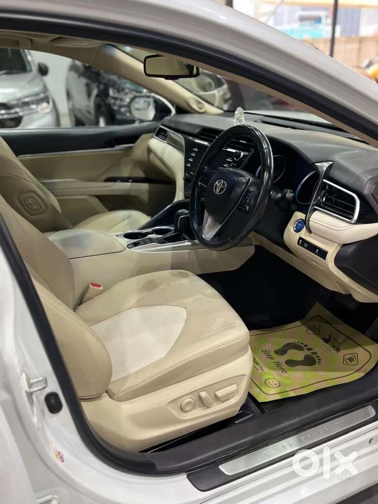 Toyota Camry Hybrid, 2020, Petrol