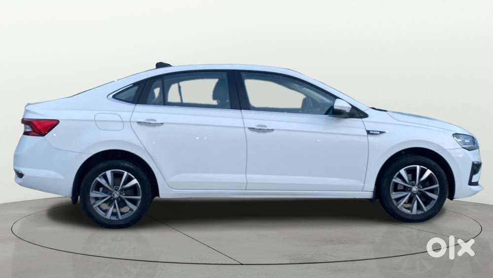 Skoda Slavia Style 1.0l Tsi Mt, 2023, Petrol