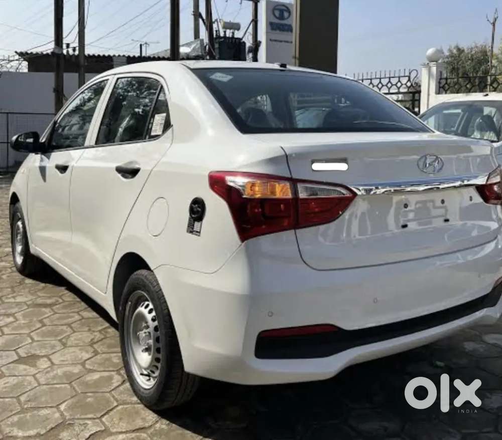 Hyundai Xcent 2021petrol & Cng 50000 Km