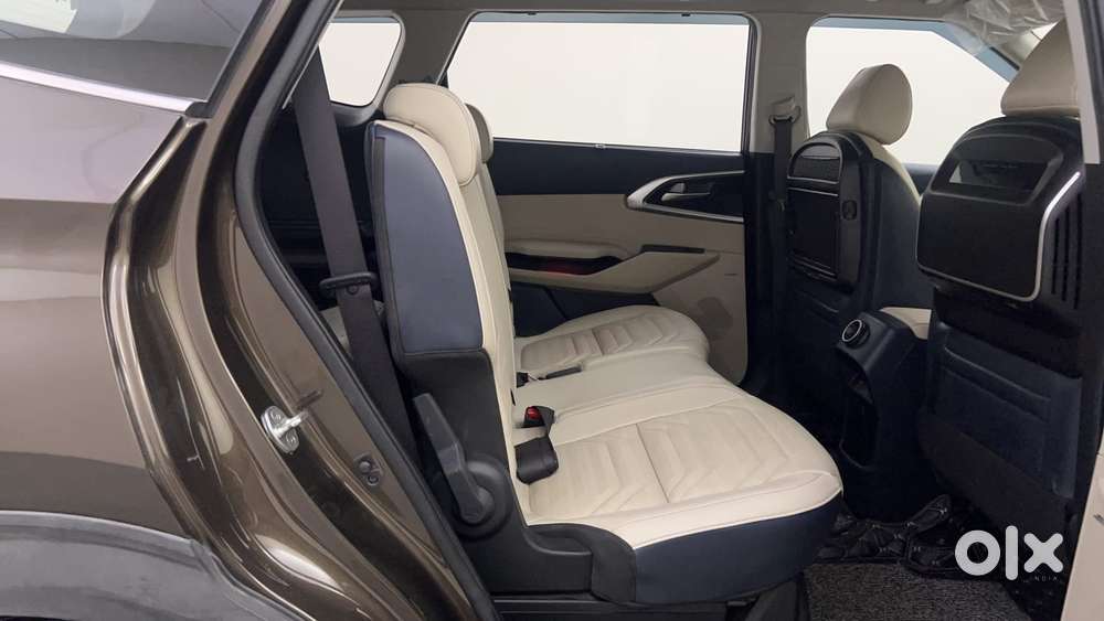 Kia Carens 1.4 Luxury Plus 6 Str, 2022, Petrol