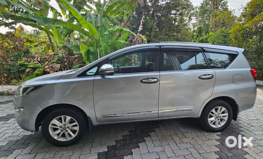 Toyota Innova Crysta 2.4 Gx Mt, 2017, Diesel