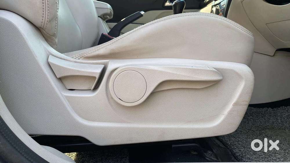 Mahindra Xuv300 W8 Option, 2019, Petrol