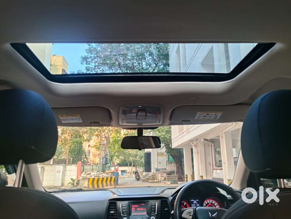 Mahindra Xuv300 W6 Amt Diesel, 2023, Diesel