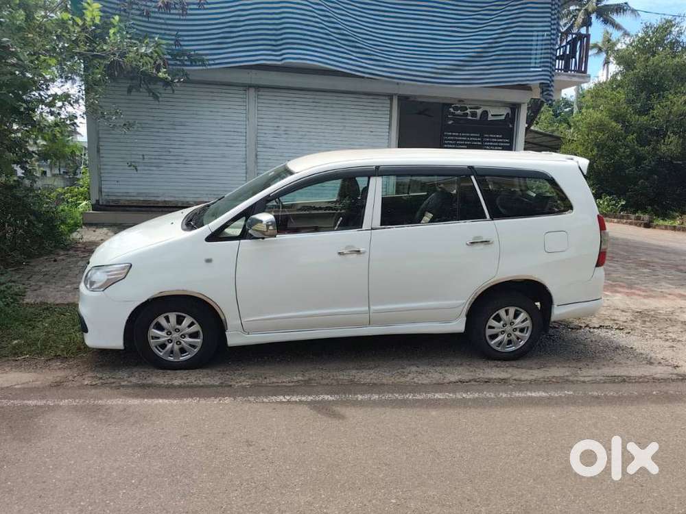 Toyota Innova 2.5 G (diesel) 7 Seater Bs Iv, 2015, Diesel