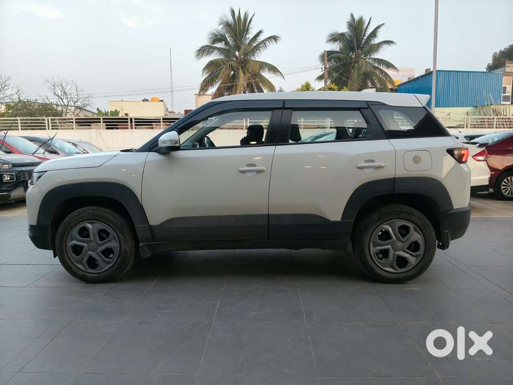 Maruti Suzuki Brezza 1.5 Vxi At Smart Hybrid, 2022, Petrol