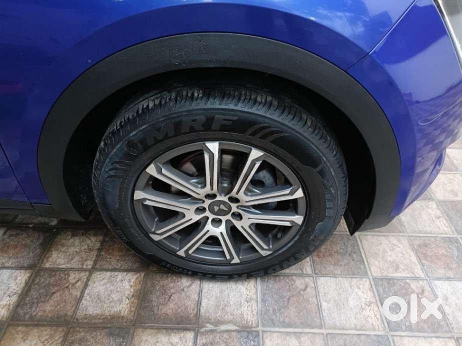 Mahindra Xuv700 2.0 Ax 7 Petrol At Str, 2021, Petrol