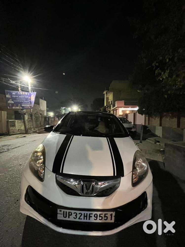 Honda Brio 2016 Petrol Good Condition Top Model With Company Alloy