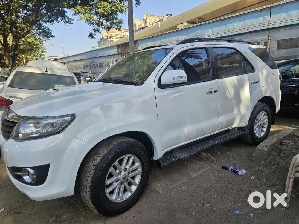 Single Owner White Colour Fortuner For 1399999