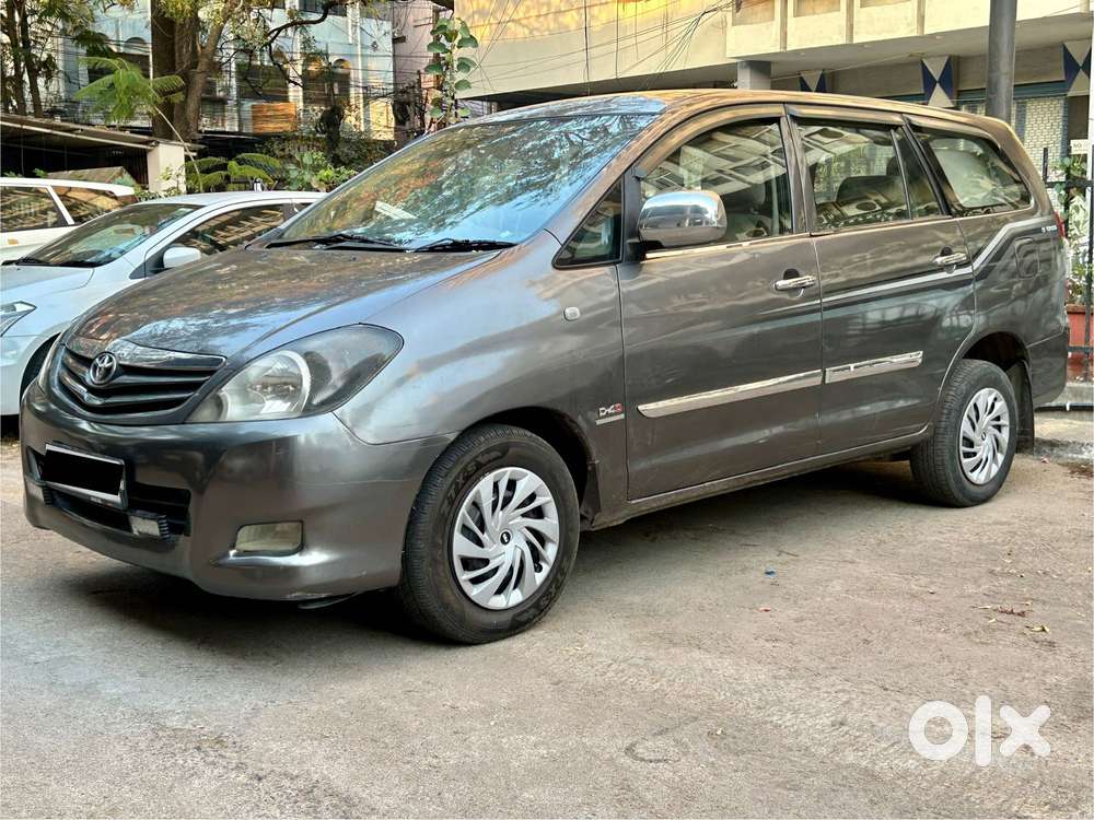 Toyota Innova 2.5 G (diesel) 8 Seater Bs Iv, 2011, Diesel