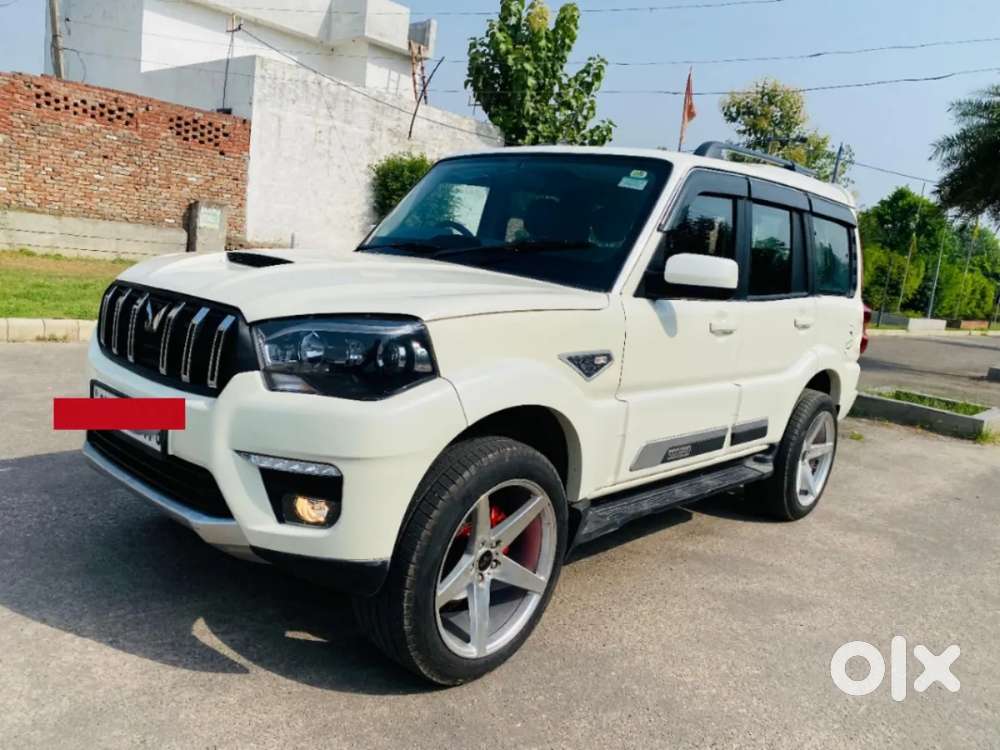 Mahindra Scorpio Classic, 2023, Diesel