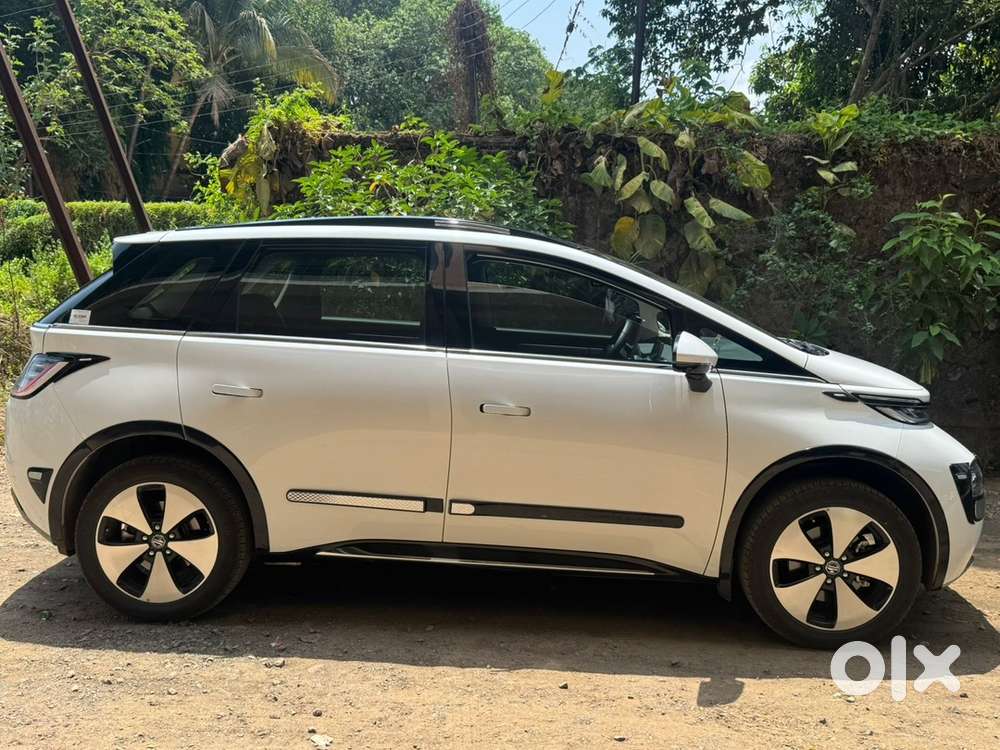 Mg Windsor Ev 2025 Diesel Good Condition