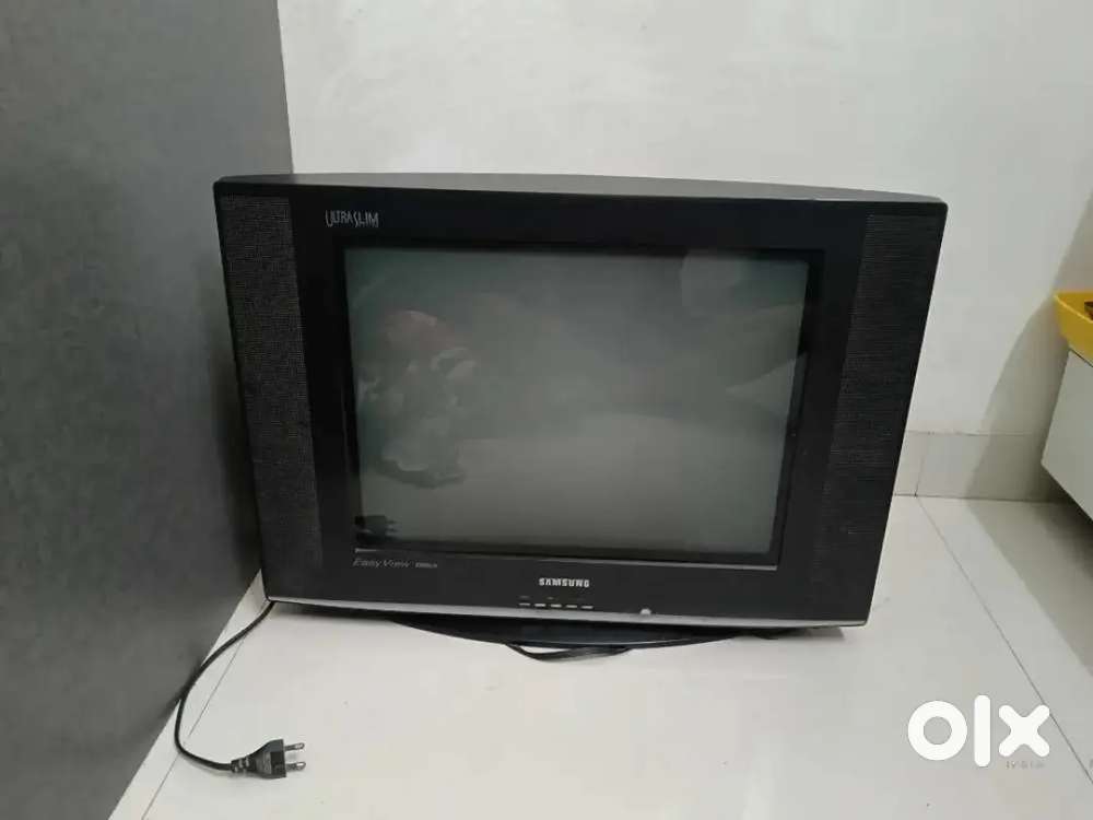 Samsung 21 Inch CRT TV - Mint Condition