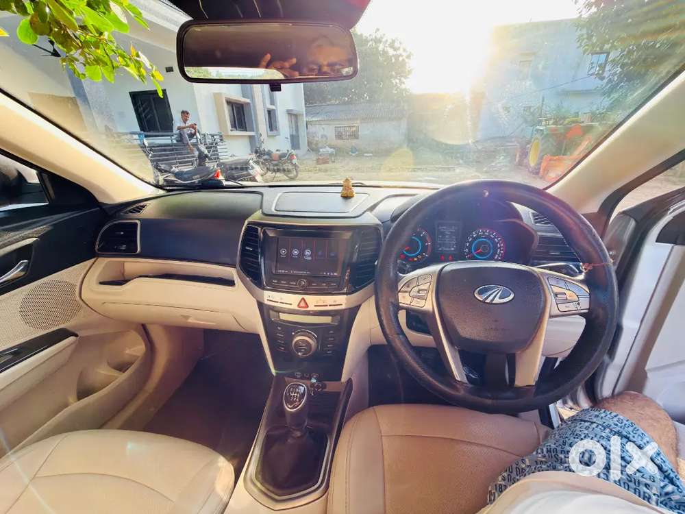 Mahindra Xuv300 W8
