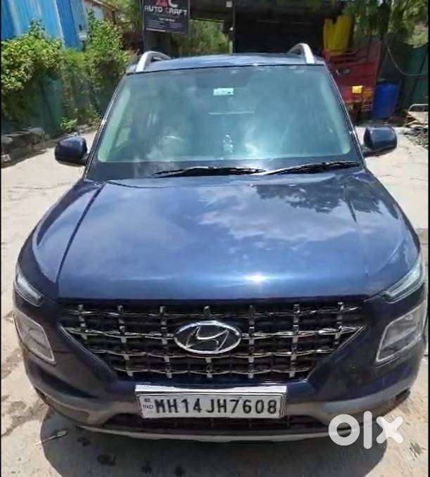 Hyundai Venue 2021 Petrol 38000 Km Driven