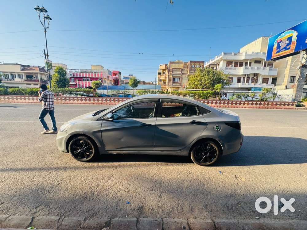Hyundai Fluidic Verna 2011 Diesel Manual