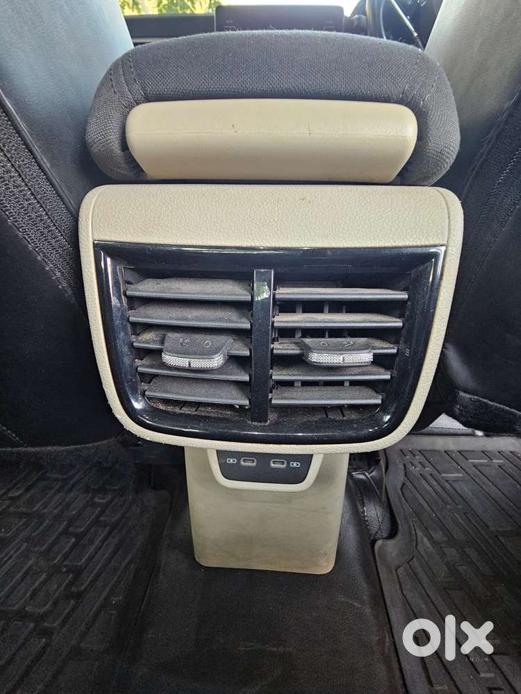 Skoda Slavia 1.0 Ambition Tsi, 2023, Petrol