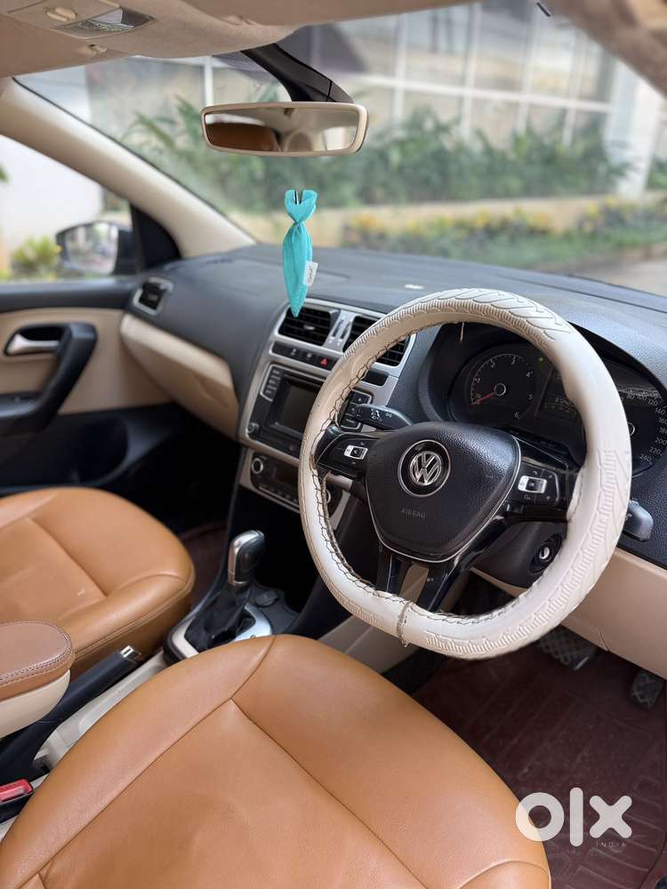 Volkswagen Ameo 1.5 Tdi Highline At 16 Alloy, 2017, Diesel